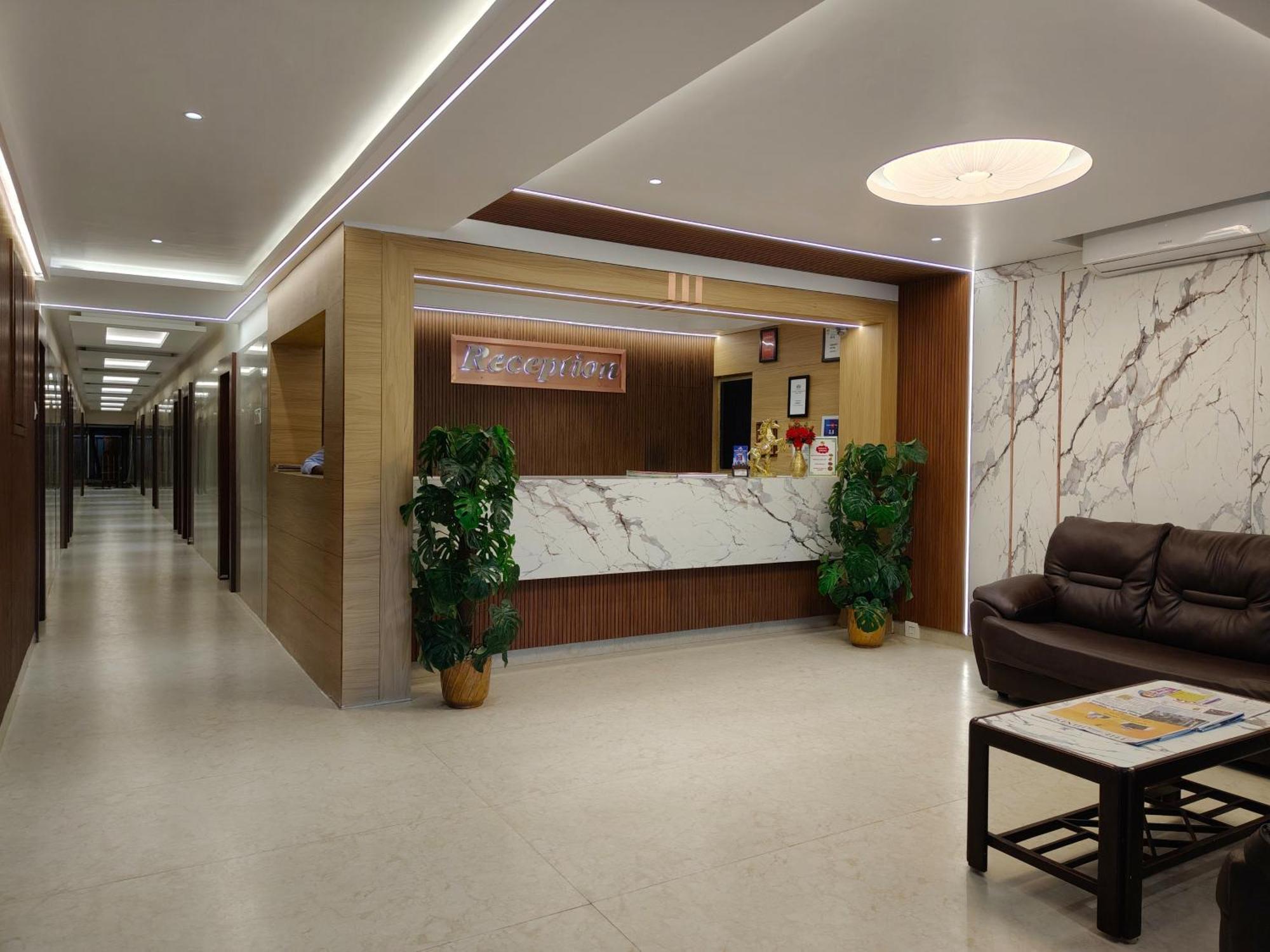 Hotel Seagate 2*