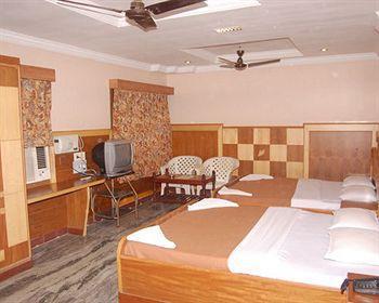 Seagate Hotel 2*